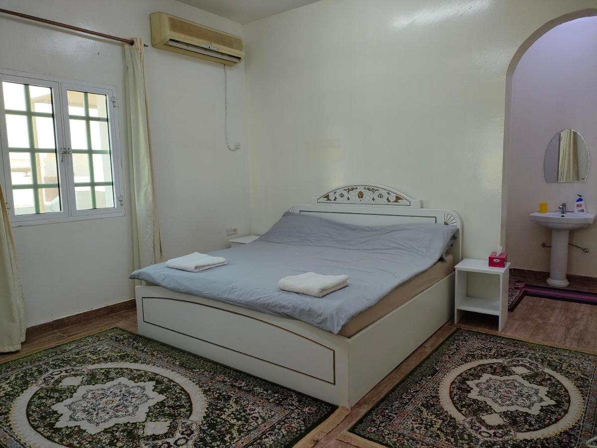 Ras Al Hadd Orchid Apartment Room photo